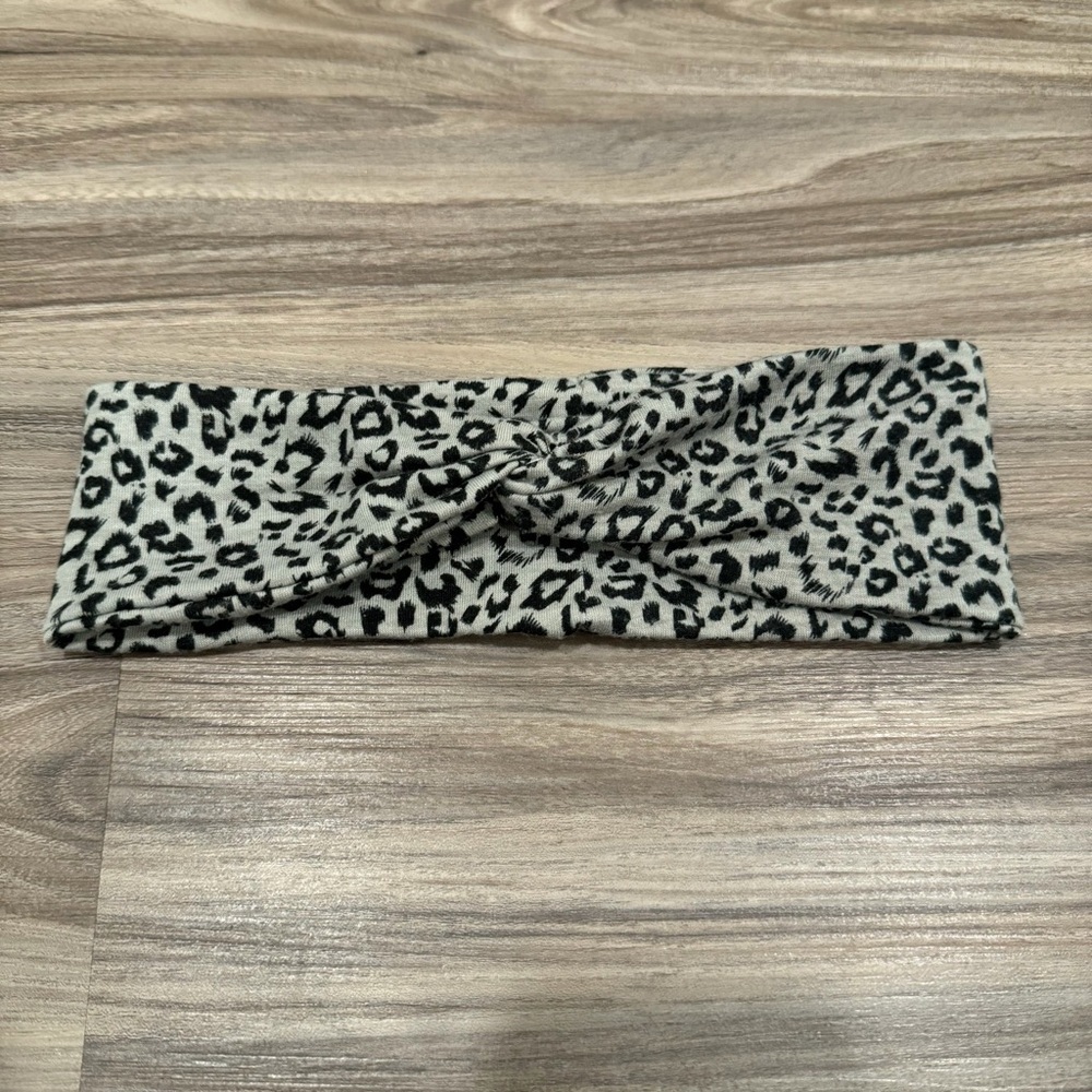 Chic Leopard Animal Print Twist Headband